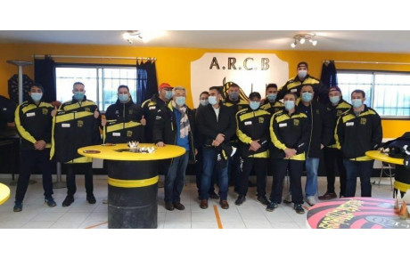 Remise des k-ways pour les Séniors offert par RCarrelage à Fontaine le Comte